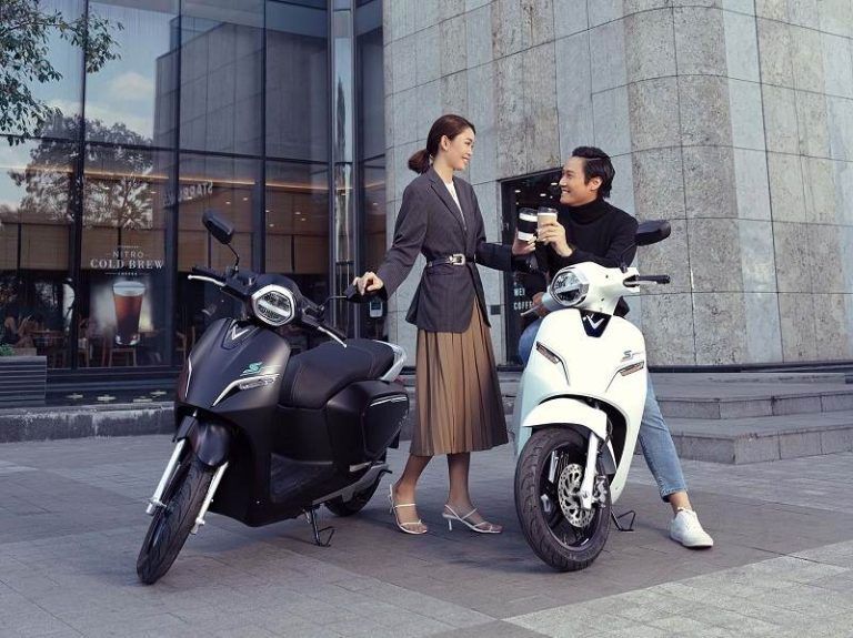 xe-may-dien-vinfast-so-huu-cong-nghe-lithium-ion — xe máy điện vinfast klara s có cần bằng lái không